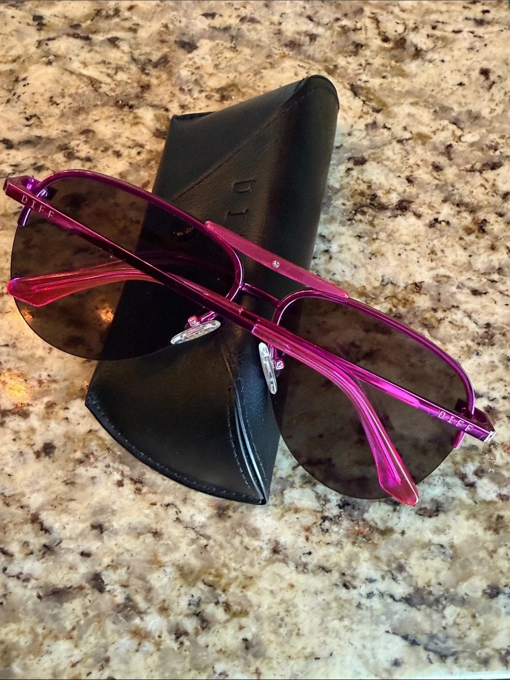 DIFF Tahoe Pink Rush Metallic Pink Mirror Aviator Sunglasses Large NWOBox